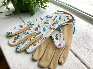 Outdoor Garden Gift Set ⎹ Garden Gloves, Secateurs, Apron ⎹ Large Gift Box